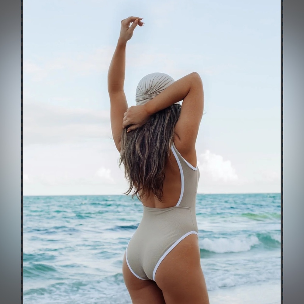 LainSnow Ocean Isle Women's One Piece - Sand - Picture 6 of 6